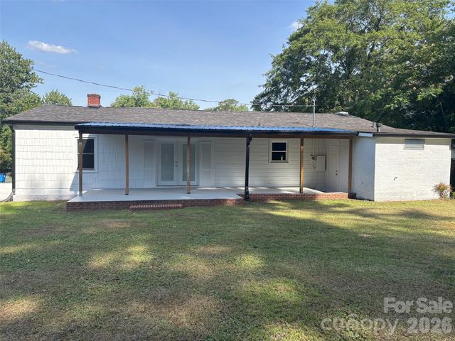 168 Collins Avenue, Forest City, NC 28043