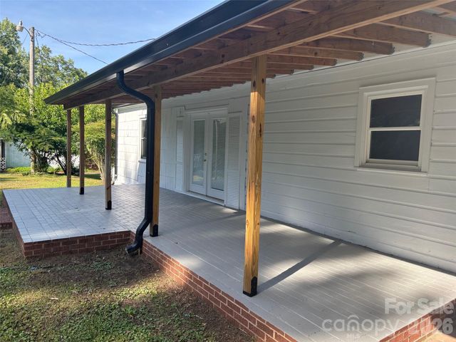 168 Collins Avenue, Forest City, NC 28043