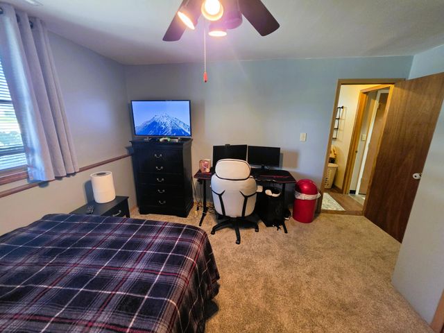 1285 W 98th Avenue, Crown Point, IN 46307