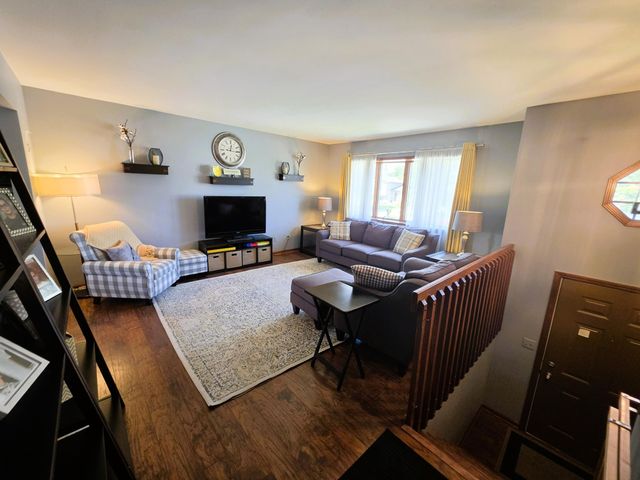 1285 W 98th Avenue, Crown Point, IN 46307
