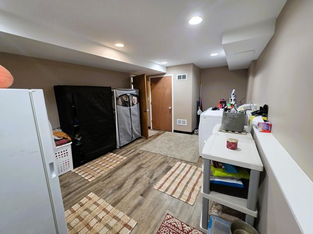 1285 W 98th Avenue, Crown Point, IN 46307