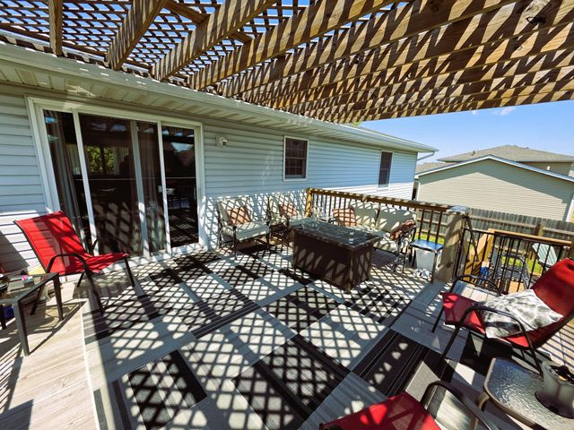 1285 W 98th Avenue, Crown Point, IN 46307