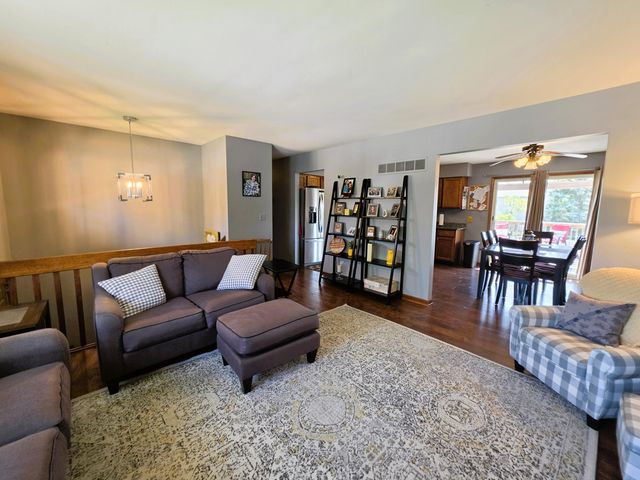 1285 W 98th Avenue, Crown Point, IN 46307