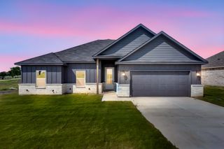 520 E Lamar Street, Palmer, TX 75152