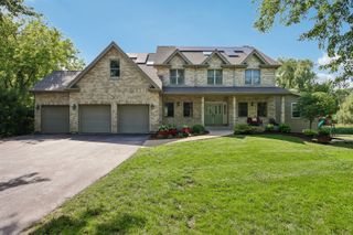 374 Sharon Drive, Barrington, IL 60010