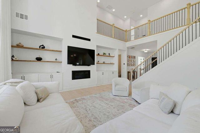 878 Keystone Drive, Woodstock, GA 30188