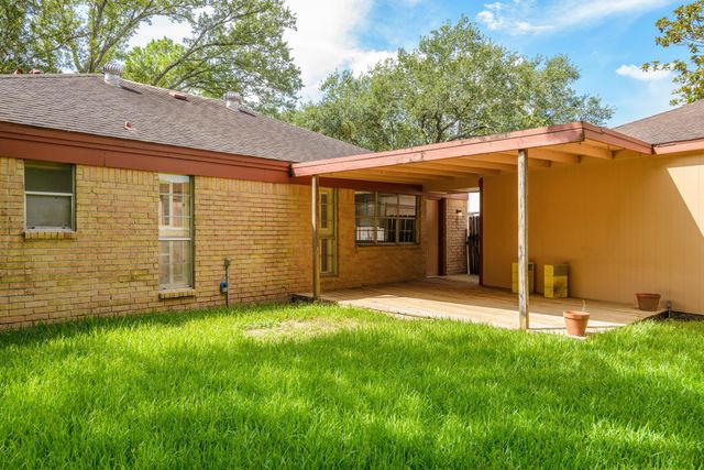 16023 Havenhurst Drive, Houston, TX 77059