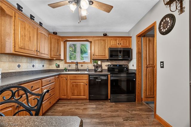 1860 Ridgewick Drive, Wickliffe, OH 44092