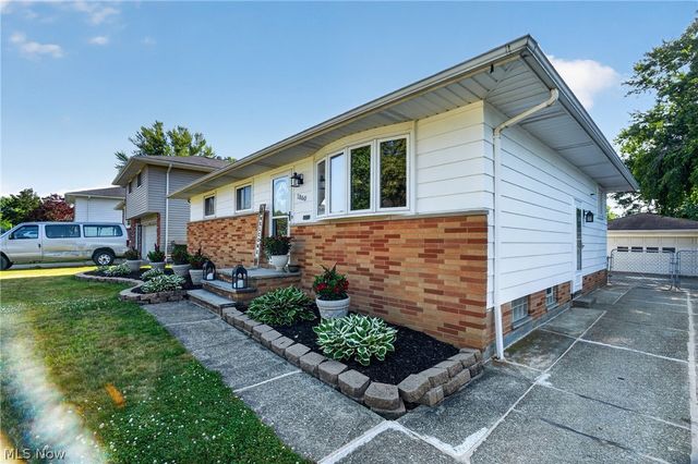 1860 Ridgewick Drive, Wickliffe, OH 44092