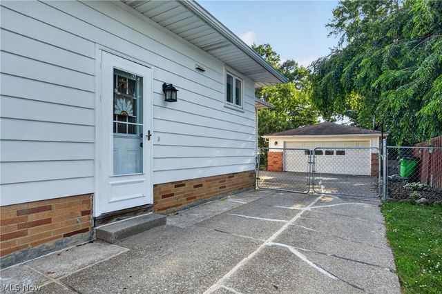 1860 Ridgewick Drive, Wickliffe, OH 44092