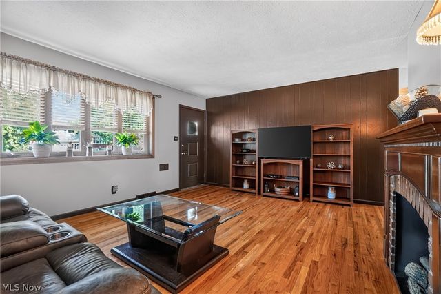 1860 Ridgewick Drive, Wickliffe, OH 44092