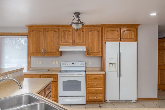 2965 PACKERLAND DRIVE, Green Bay, WI 54313