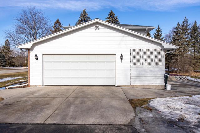 2965 PACKERLAND DRIVE, Green Bay, WI 54313