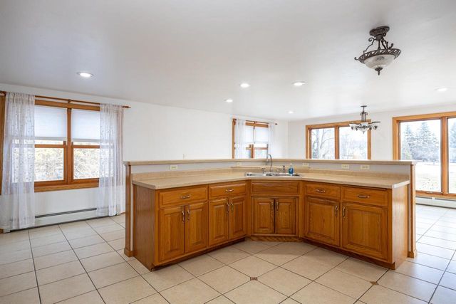 2965 PACKERLAND DRIVE, Green Bay, WI 54313