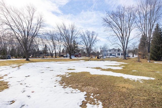 2965 PACKERLAND DRIVE, Green Bay, WI 54313