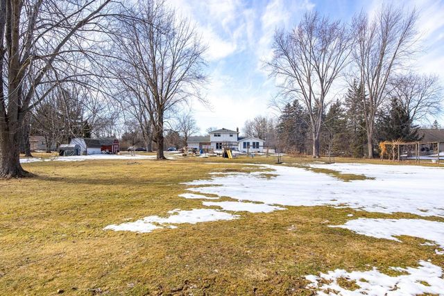 2965 PACKERLAND DRIVE, Green Bay, WI 54313