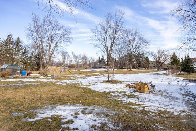 2965 PACKERLAND DRIVE, Green Bay, WI 54313