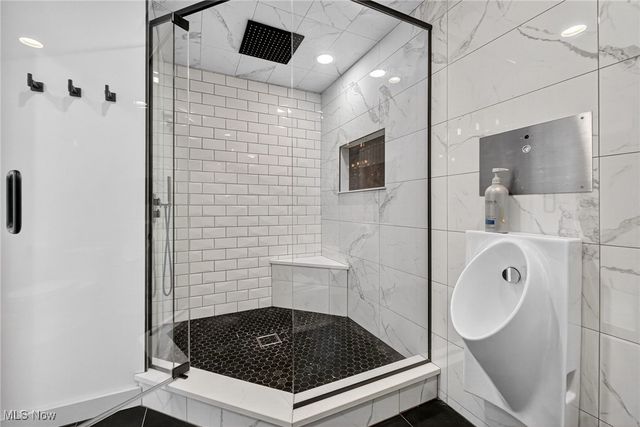 2282 W 5th Street, Cleveland, OH 44113