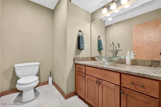 2282 W 5th Street, Cleveland, OH 44113