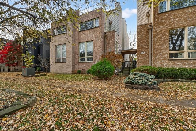 2282 W 5th Street, Cleveland, OH 44113