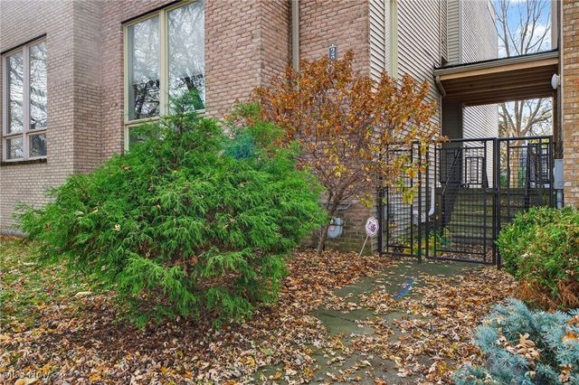 2282 W 5th Street, Cleveland, OH 44113