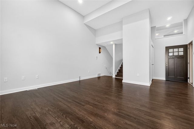 2282 W 5th Street, Cleveland, OH 44113