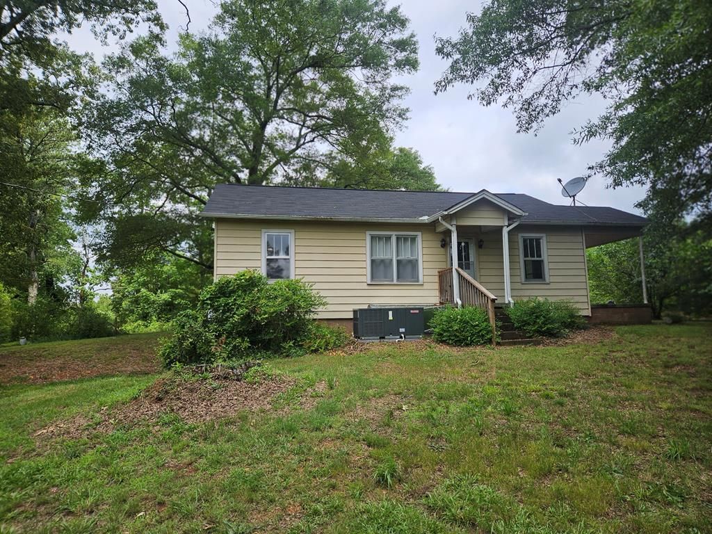 3165 SW McDaniel Station Road, Adairsville, GA 30103