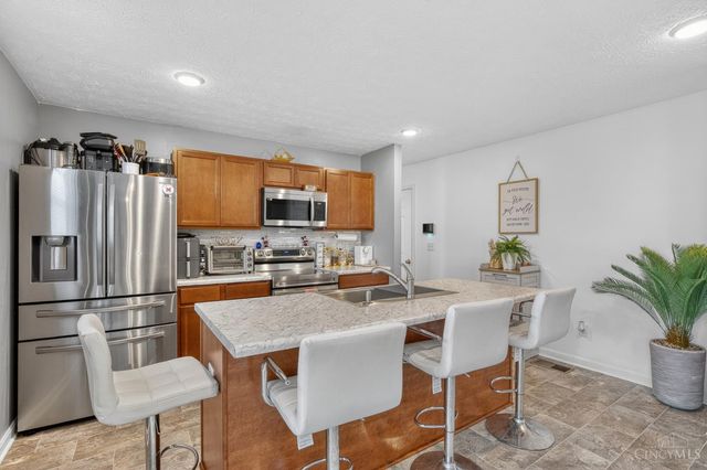 2856 Pine Leaf Court, Hamilton, OH 45013