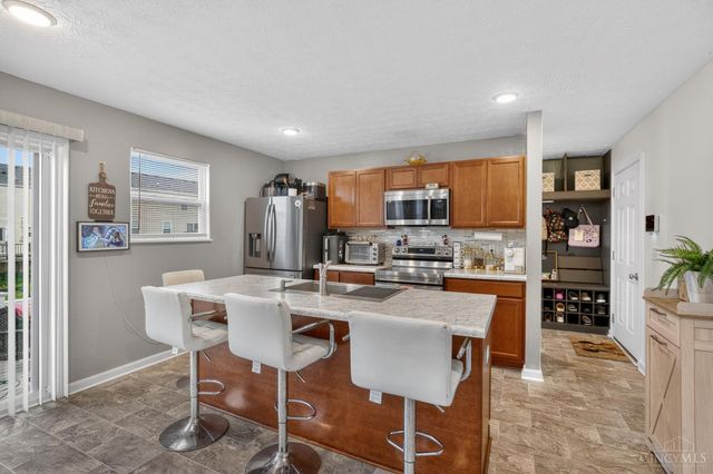 2856 Pine Leaf Court, Hamilton, OH 45013