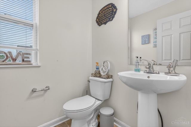 2856 Pine Leaf Court, Hamilton, OH 45013