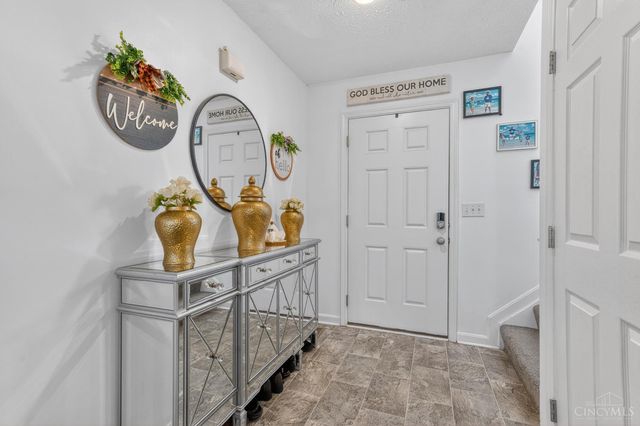 2856 Pine Leaf Court, Hamilton, OH 45013