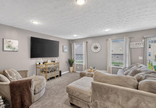 2856 Pine Leaf Court, Hamilton, OH 45013
