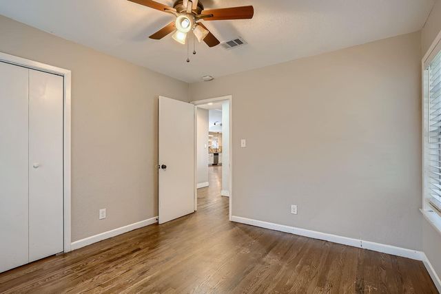 210 College ST, Round Rock, TX 78664