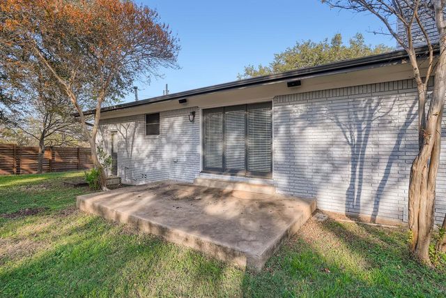 210 College ST, Round Rock, TX 78664