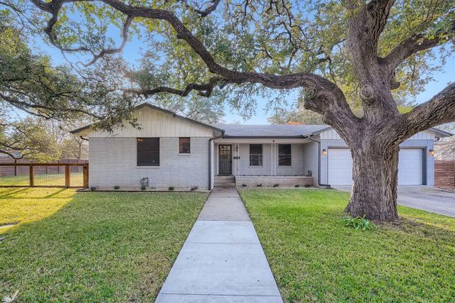 210 College ST, Round Rock, TX 78664