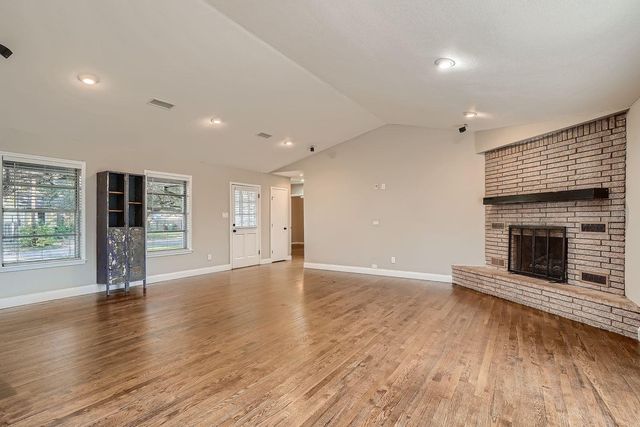 210 College ST, Round Rock, TX 78664
