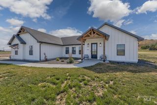 424 Foothill Drive, Ontario, OR 97914