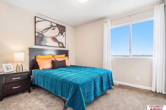 16901 Newport Avenue, Omaha, NE 68116