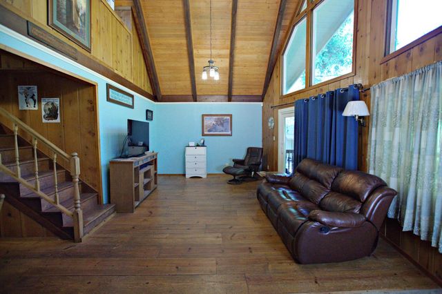 4870 Clear Creek Rd, Placerville, CA 95667