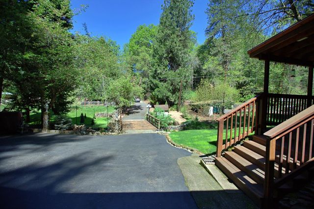 4870 Clear Creek Rd, Placerville, CA 95667