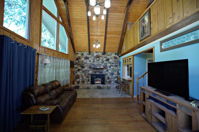 4870 Clear Creek Rd, Placerville, CA 95667