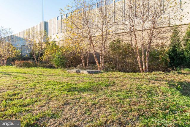 222 RICHMOND ST, Philadelphia, PA 19125