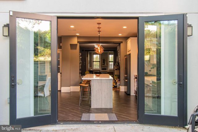 222 RICHMOND ST, Philadelphia, PA 19125