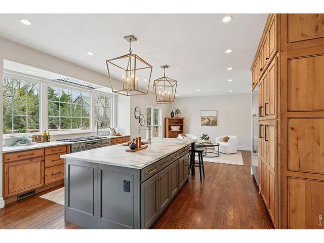 1321 Onyx Cir, Longmont, CO 80504