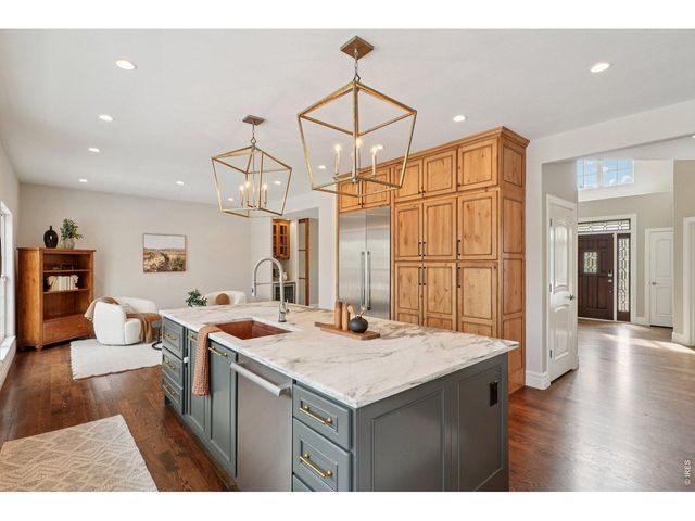 1321 Onyx Cir, Longmont, CO 80504