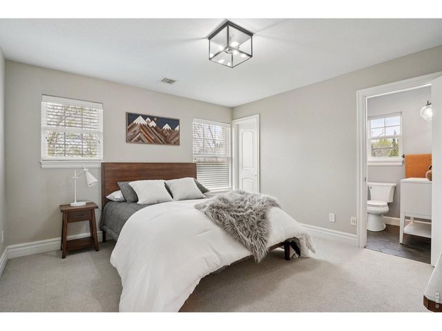 1321 Onyx Cir, Longmont, CO 80504