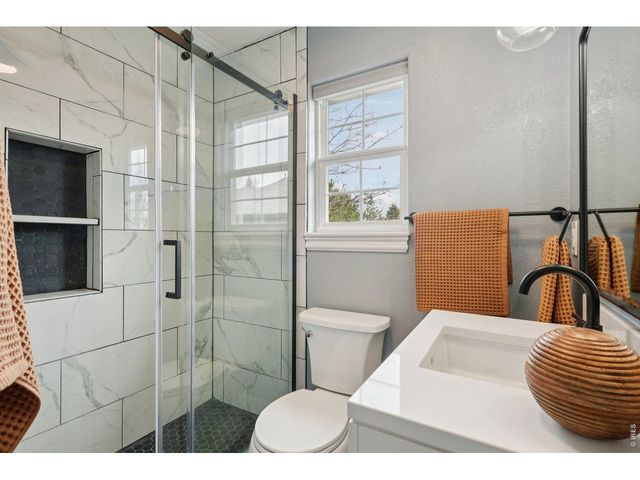 1321 Onyx Cir, Longmont, CO 80504