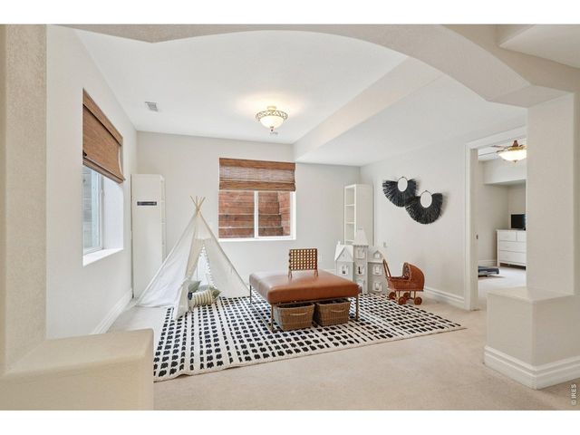 1321 Onyx Cir, Longmont, CO 80504