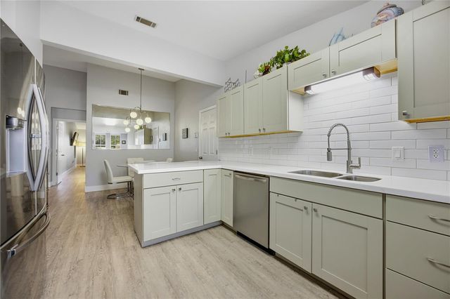 419 NW 50TH BOULEVARD 805, Gainesville, FL 32607