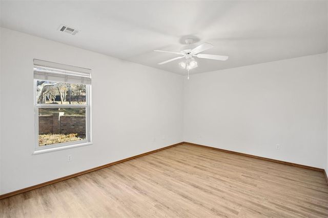 2124 Trailwood Road, Edmond, OK 73034